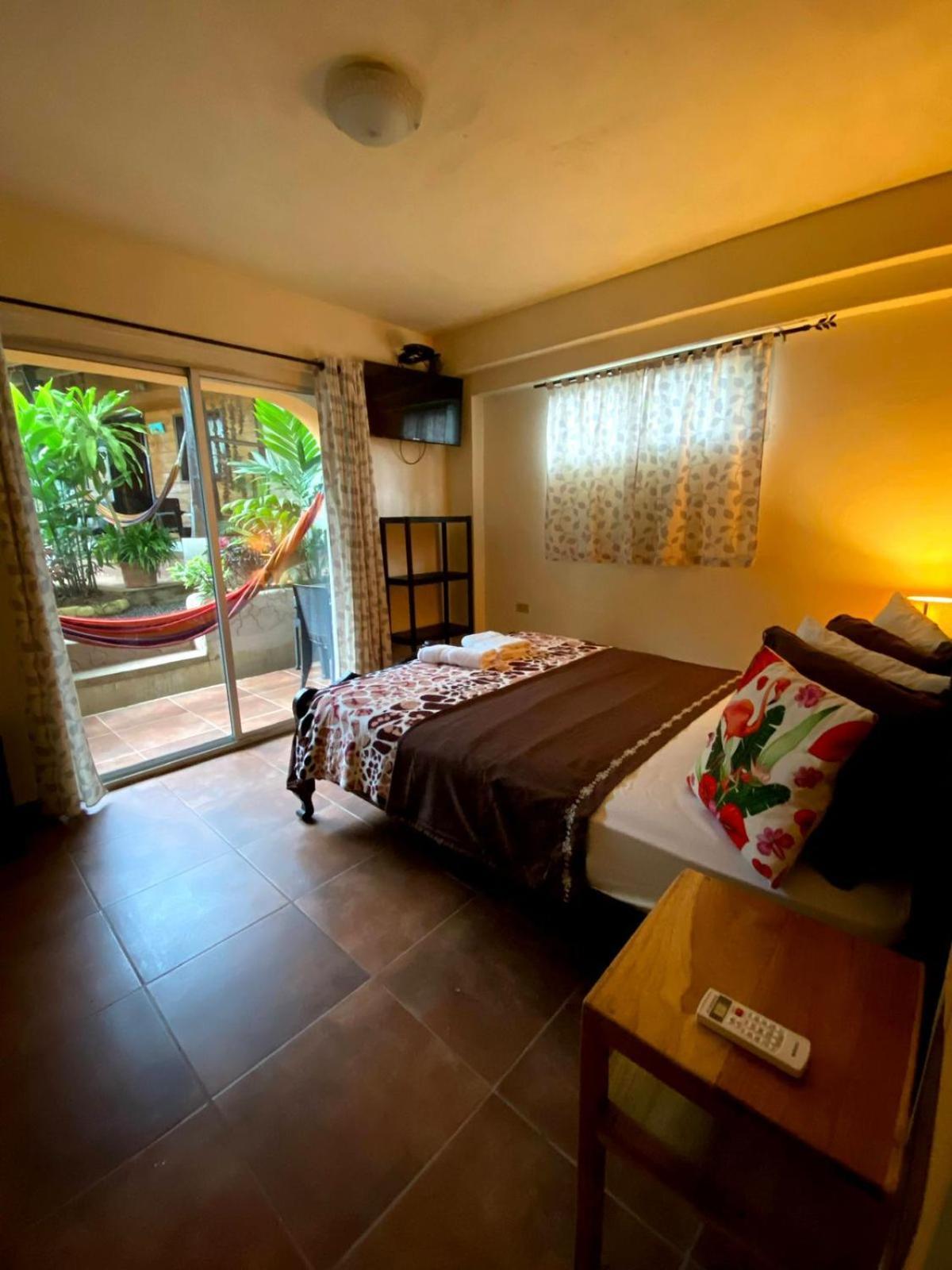 Hotel Y Restaurante Mama Ines Санта-Каталіна Екстер'єр фото